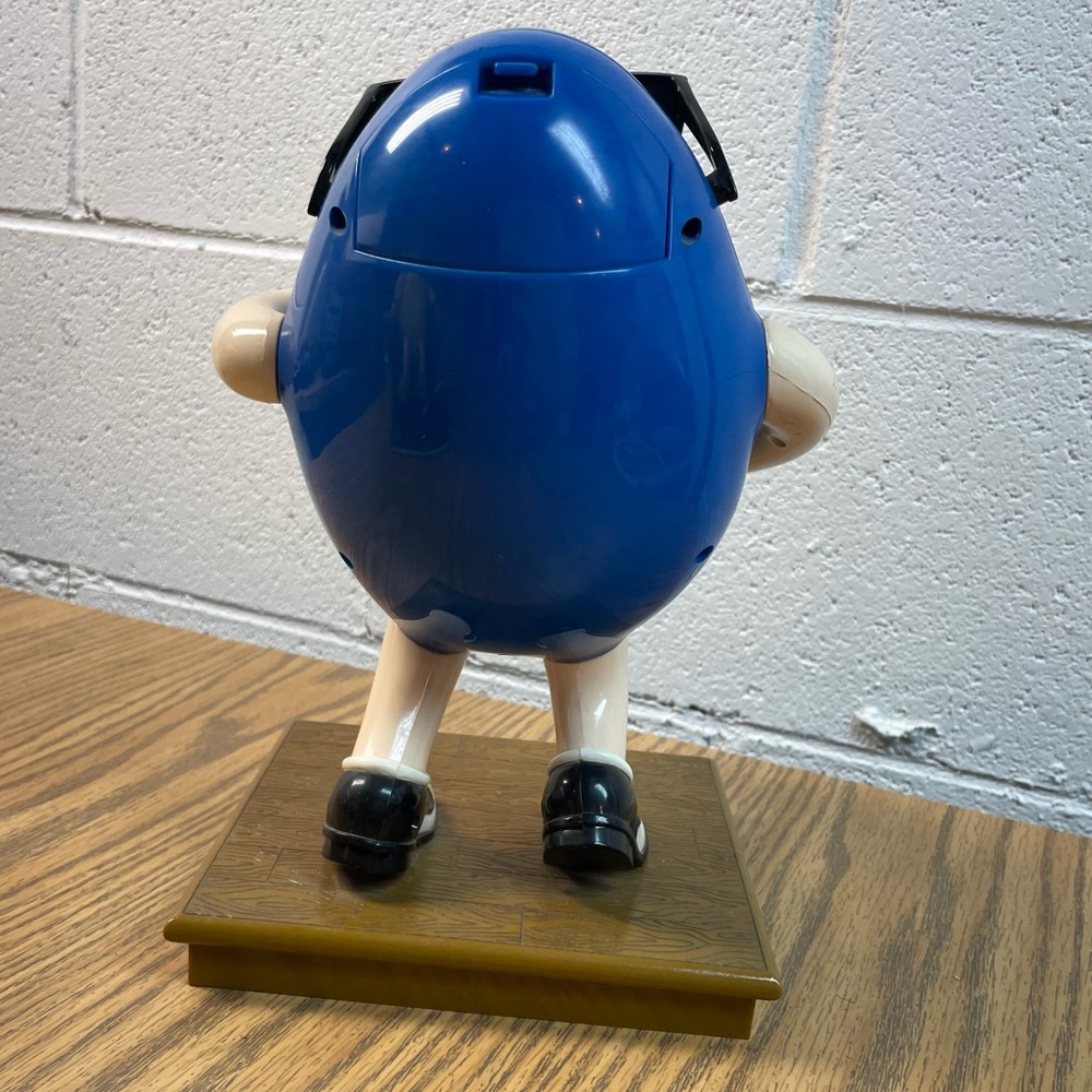 M&Ms Vintage 1998-99 Blue Saxophone Player M&M Candy Dispenser M&M’s Collectors - Picture 5 of 8